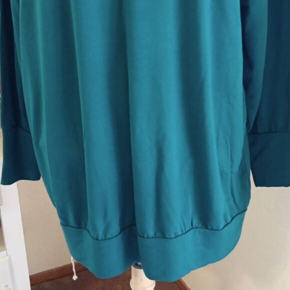 Fabletics Jody Mock Turtle Top - Picture 4 of 13